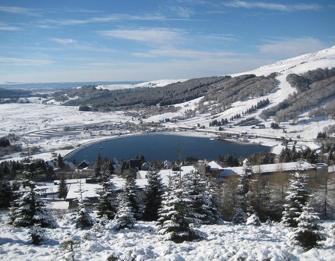 Super-Besse Residence Le Lac Bleu Serviere Chez Lorenzo Et Severine Zewnętrze zdjęcie